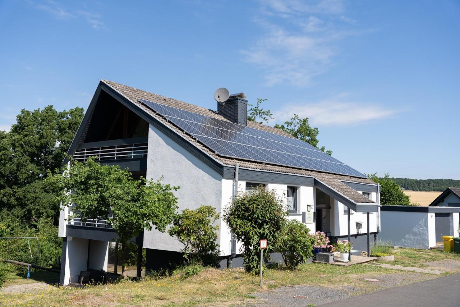 Ferienhaus Schoene Aussicht Ferienwohnung Gelb Hemfurth-Edersee Exteriér fotografie
